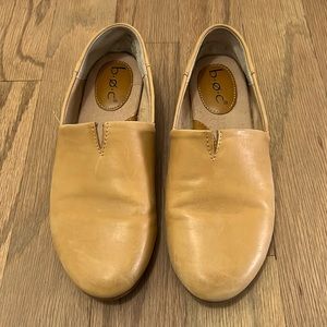 Great condition.Way comfortable.Slip ons.Good cushion.